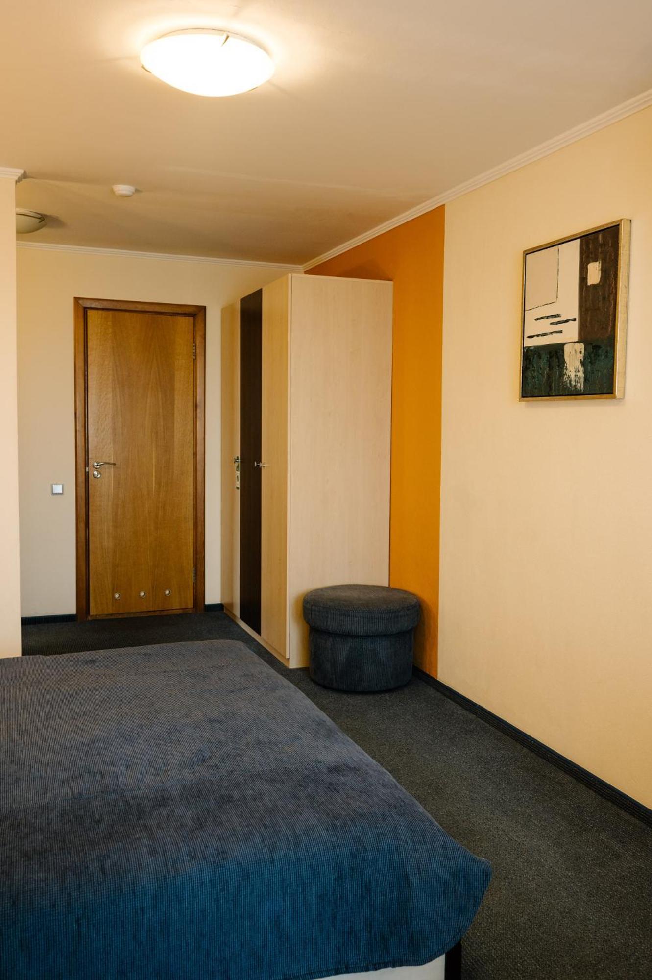 7 Days Hotel Kamyanets-Podilskyi Ngoại thất bức ảnh