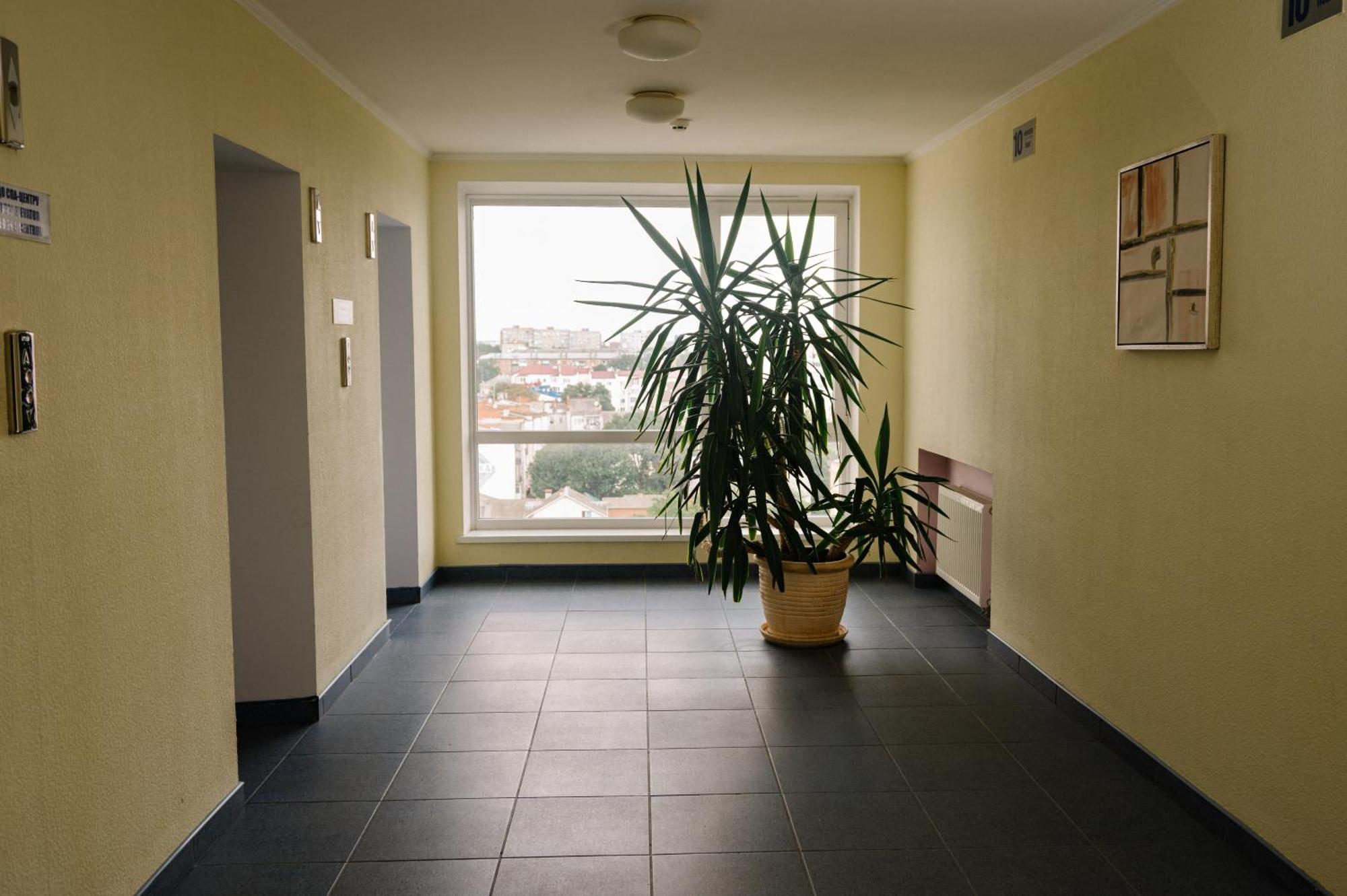 7 Days Hotel Kamyanets-Podilskyi Ngoại thất bức ảnh