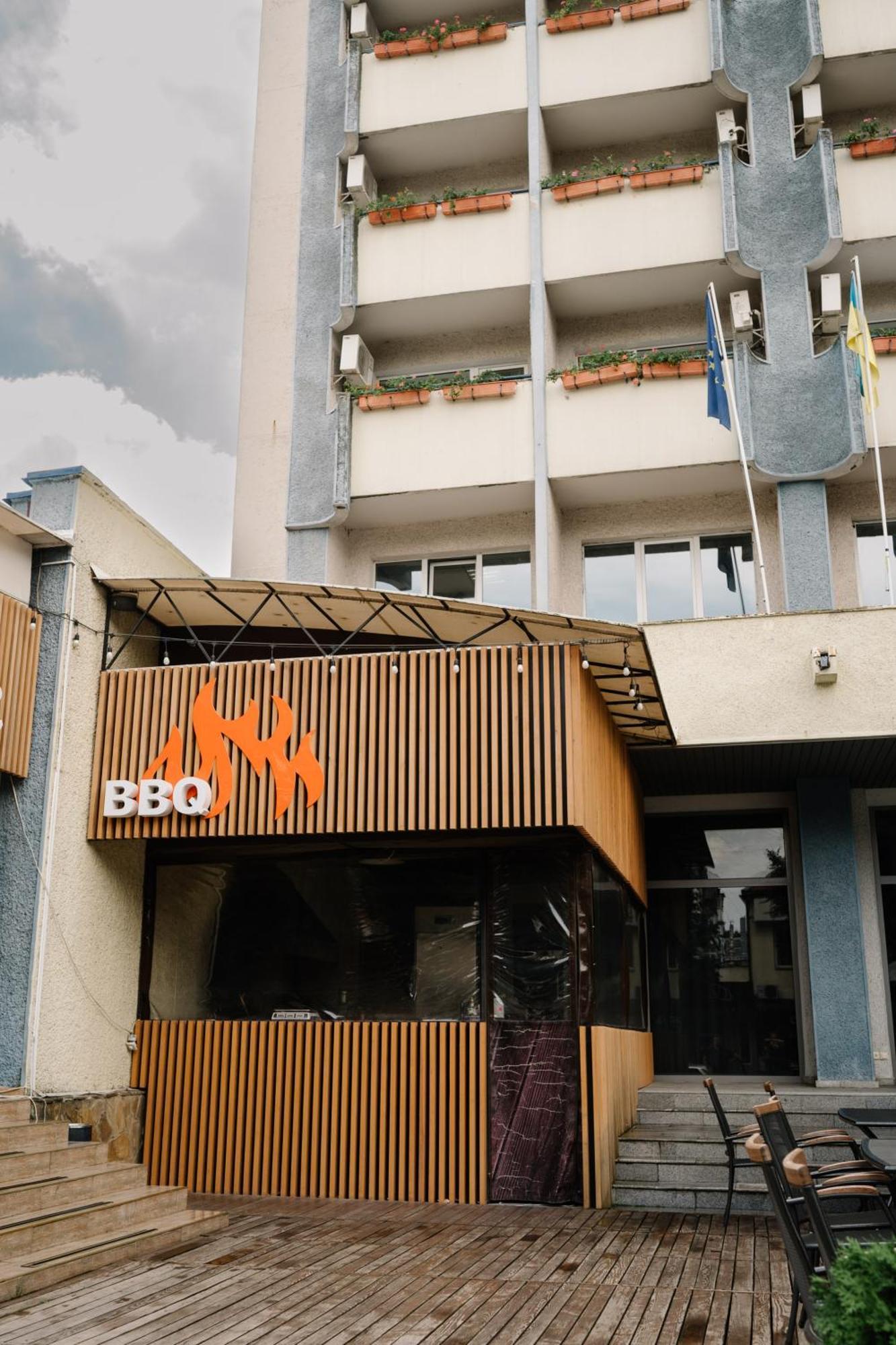 7 Days Hotel Kamyanets-Podilskyi Ngoại thất bức ảnh