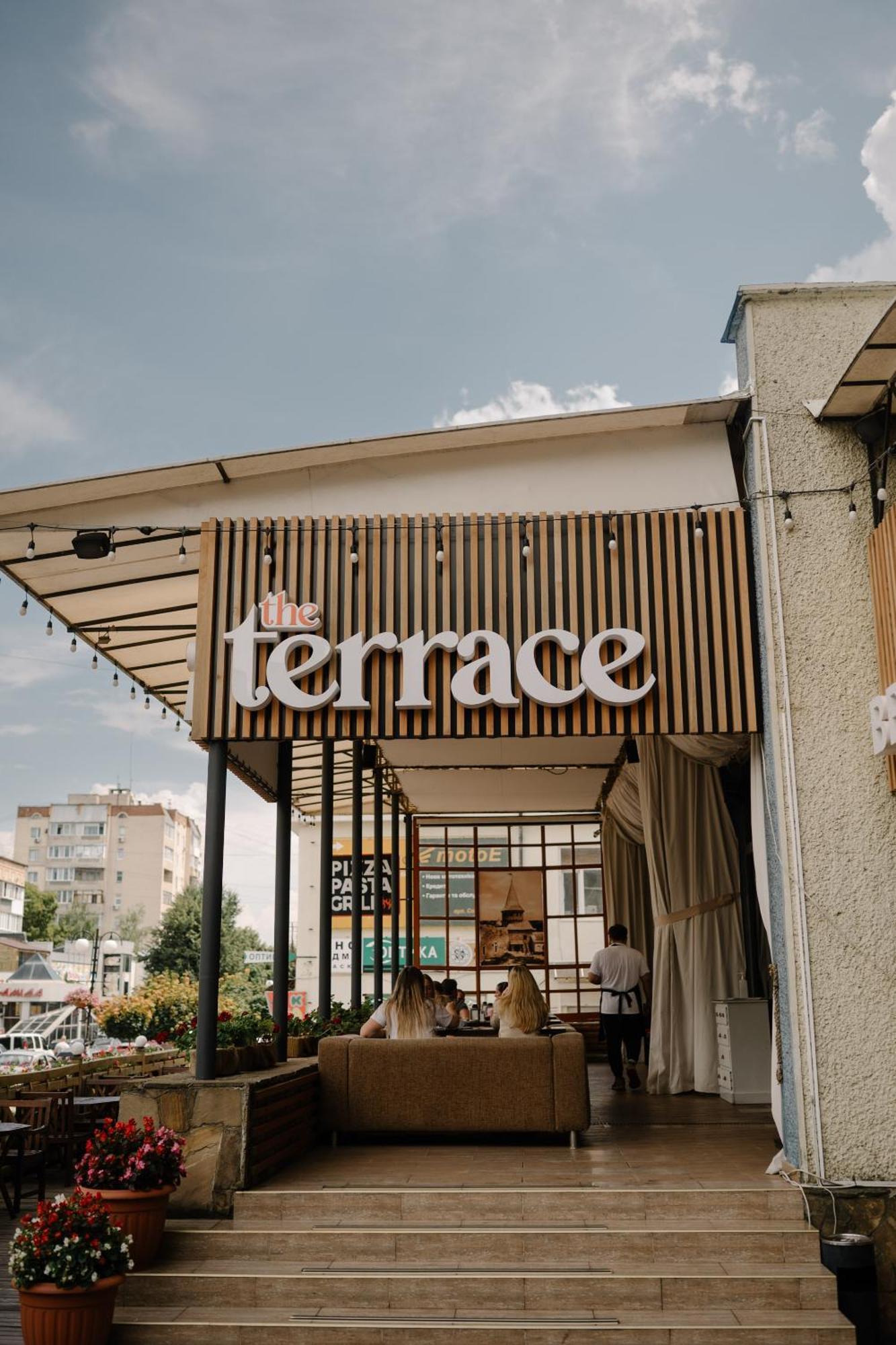 7 Days Hotel Kamyanets-Podilskyi Ngoại thất bức ảnh