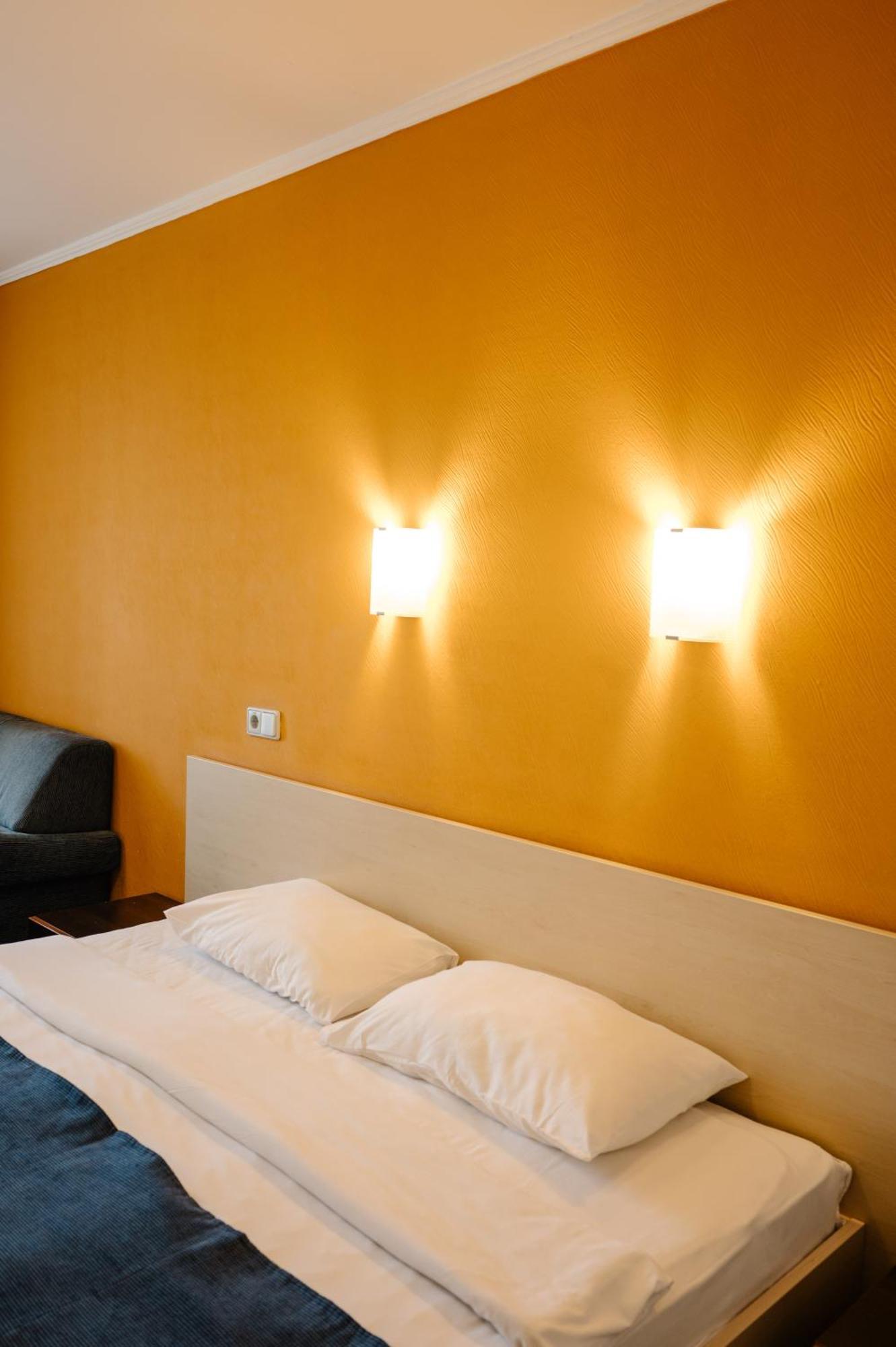 7 Days Hotel Kamyanets-Podilskyi Ngoại thất bức ảnh